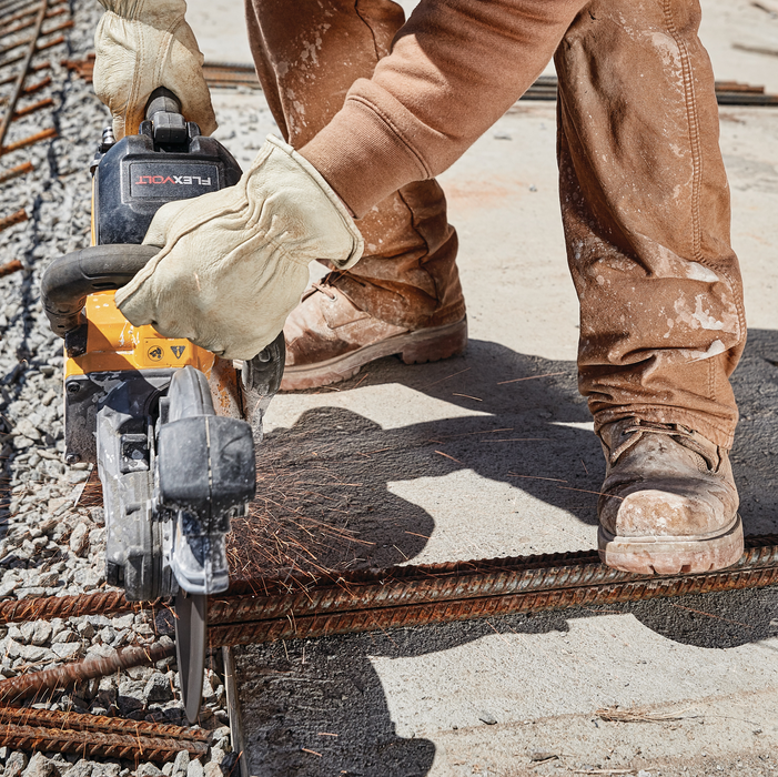 Dewalt® FLEXVOLT® 60V MAX* CORDLESS BRUSHLESS 9 IN. CUT-OFF SAW KIT, DCS692X2