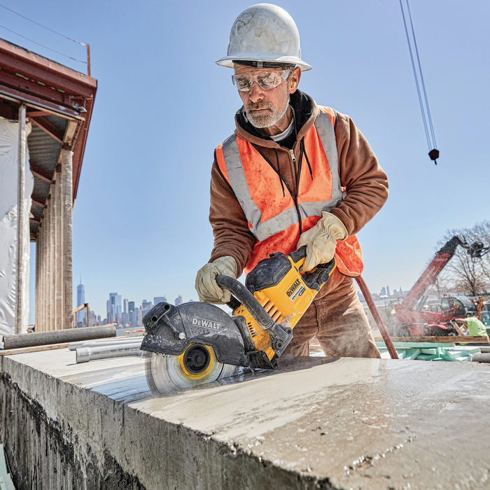 Dewalt® FLEXVOLT® 60V MAX* CORDLESS BRUSHLESS 9 IN. CUT-OFF SAW KIT, DCS692X2
