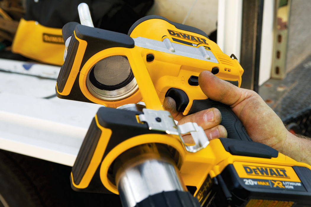 Dewalt® 20V MAX* Grease Gun Kit DCGG571M1
