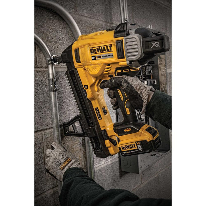 Dewalt® 20V MAX* XR® Cordless Concrete Nailer Kit DCN890P2