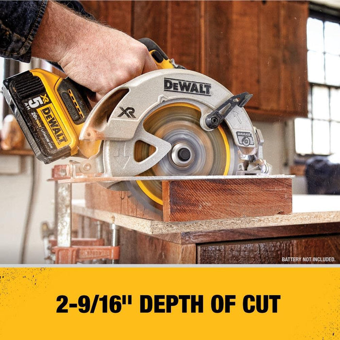 Dewalt® 20V MAX* XR® Brushless Cordless 7-1/4 in. Circular Saw Kit DCS570P1